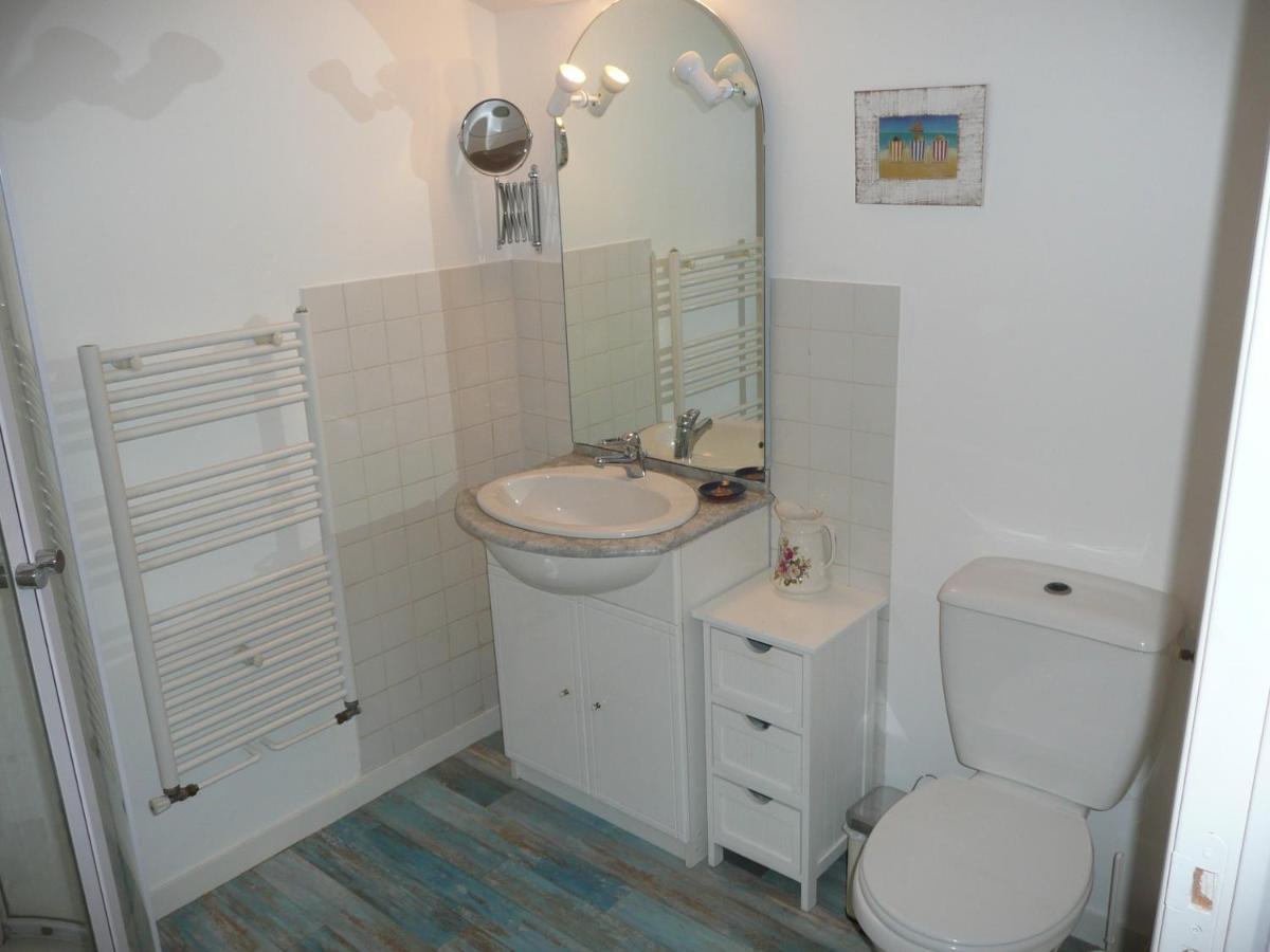 Maison Blanc Bed and Breakfast Gibourne Esterno foto