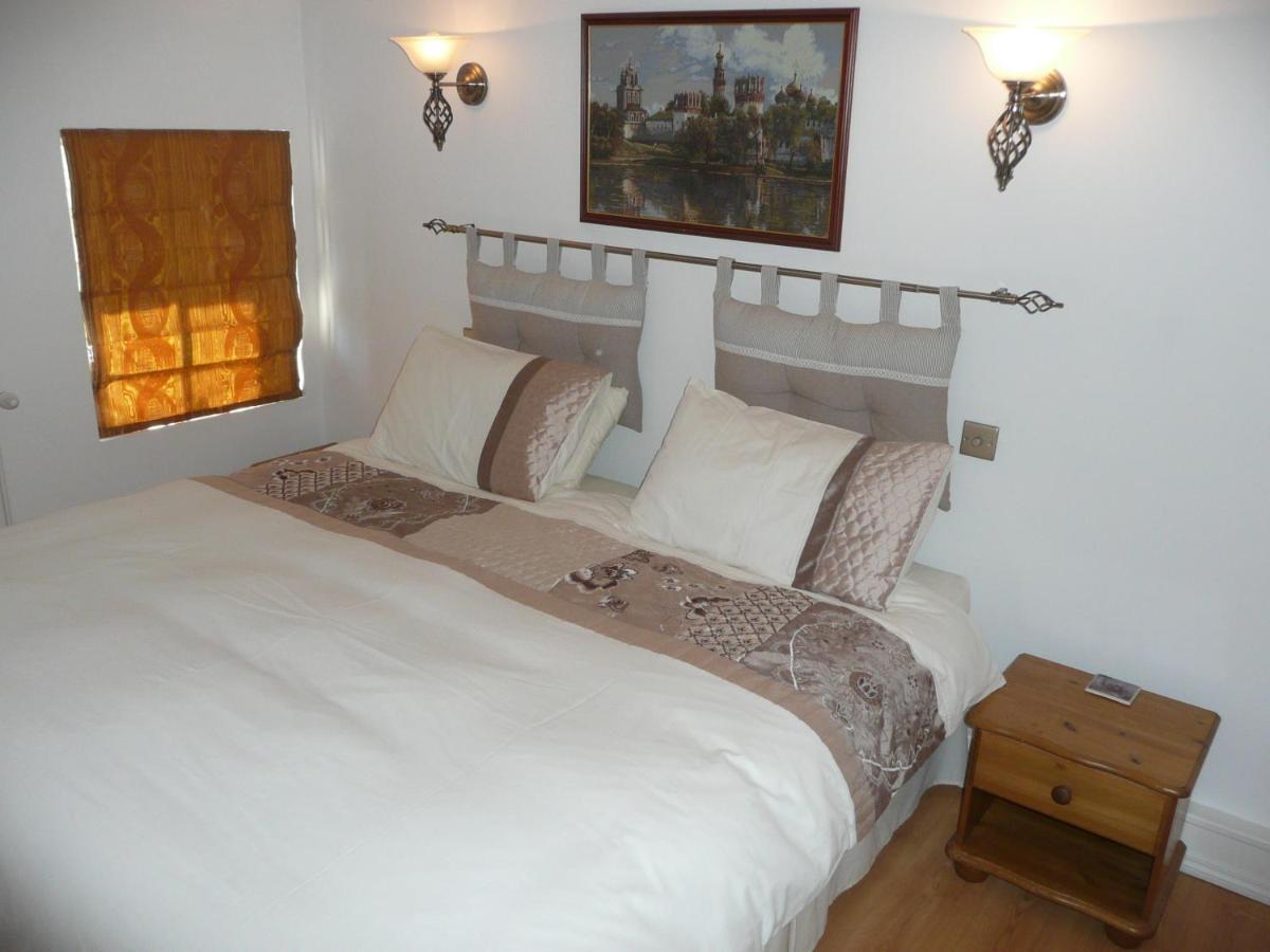 Maison Blanc Bed and Breakfast Gibourne Esterno foto