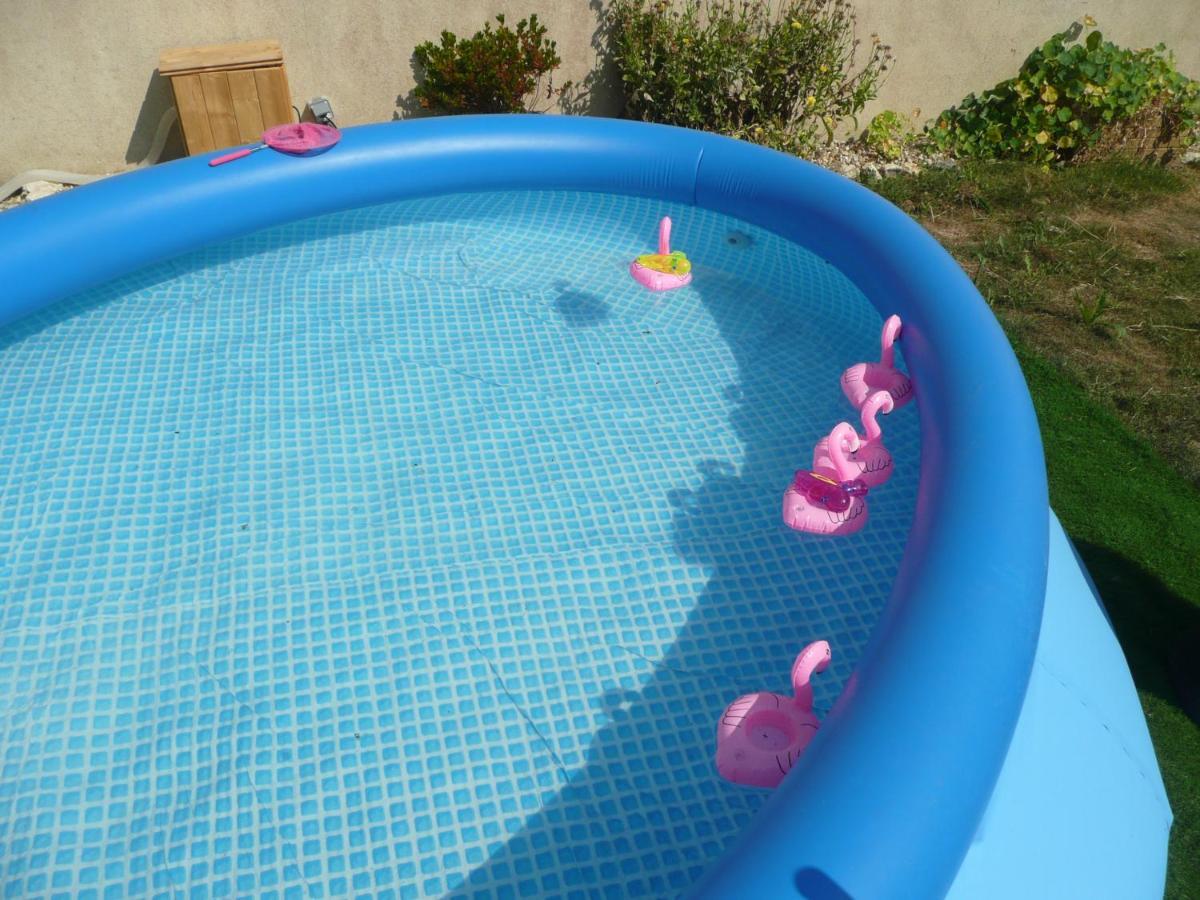Maison Blanc Bed and Breakfast Gibourne Esterno foto
